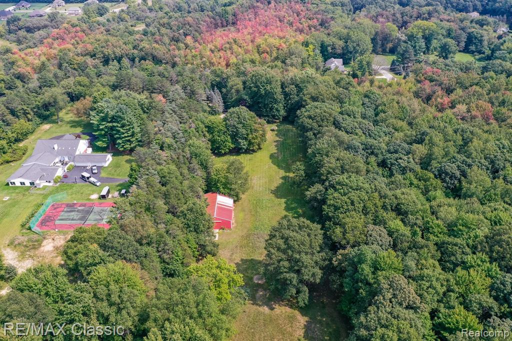 479 North Baldwin Road Clarkston, MI 48348 - Photo 10 of 30