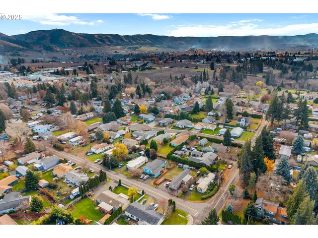 $799,000 | 3391 Avalon Drive, Hood River, OR 97031