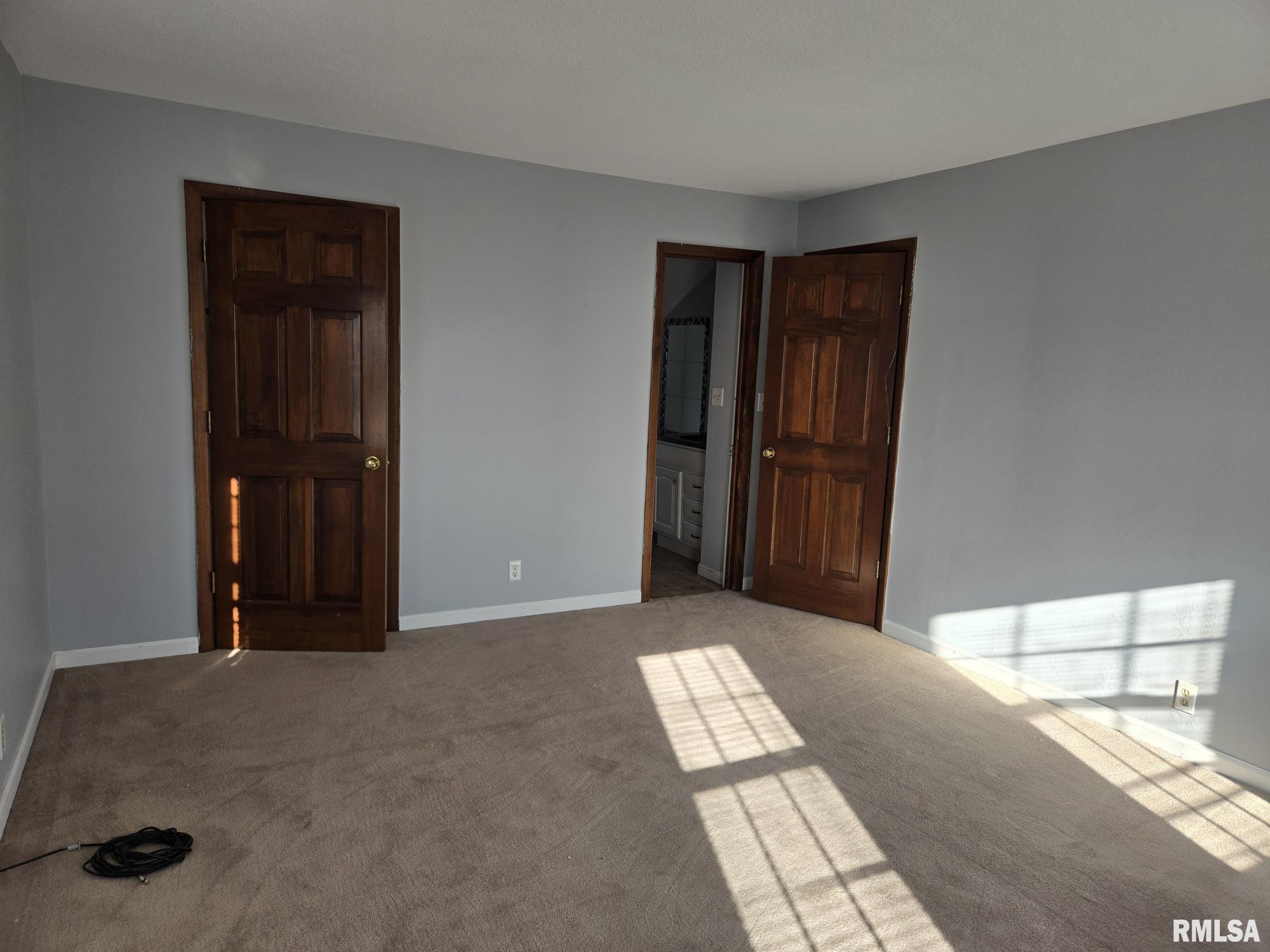 12211 Shattuc Road Carlyle, IL 62231 - Photo 9 of 12 Gallery Image 9