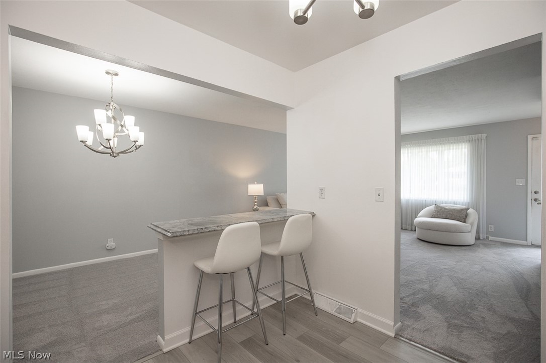 361 Skyview Road Cleveland, OH 44109 - Photo 8 of 38