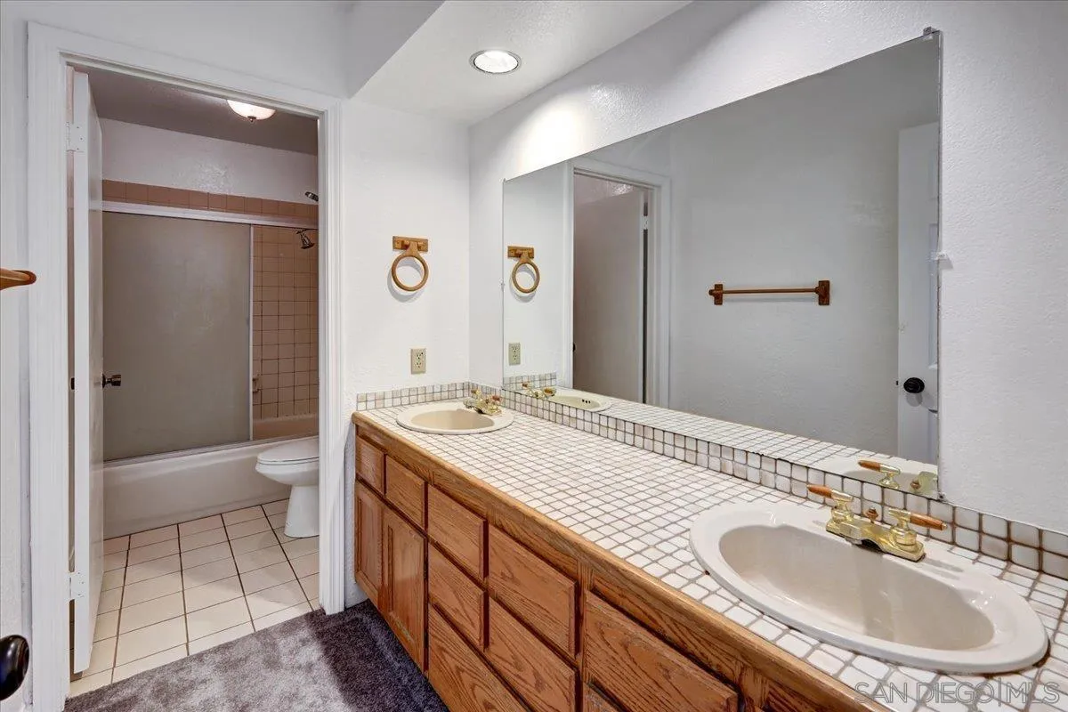 16329 Swartz Canyon Road Ramona, CA 92065 - Photo 16 of 34 Gallery Image 16