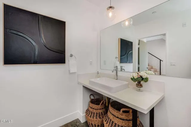 $1,169,000 | 239 South Marengo Avenue, Unit 102, Pasadena, CA 91101