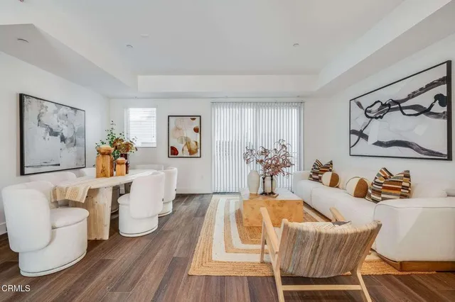 $1,169,000 | 239 South Marengo Avenue, Unit 102, Pasadena, CA 91101