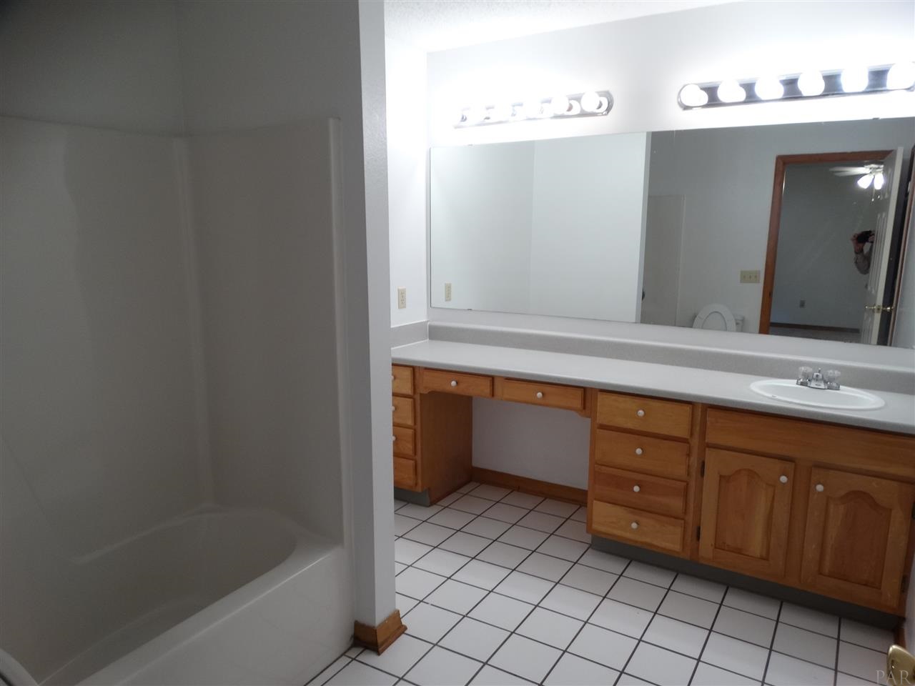 6406 Brigadier Road Milton, FL 32570 - Photo 18 of 29 Gallery Image 18