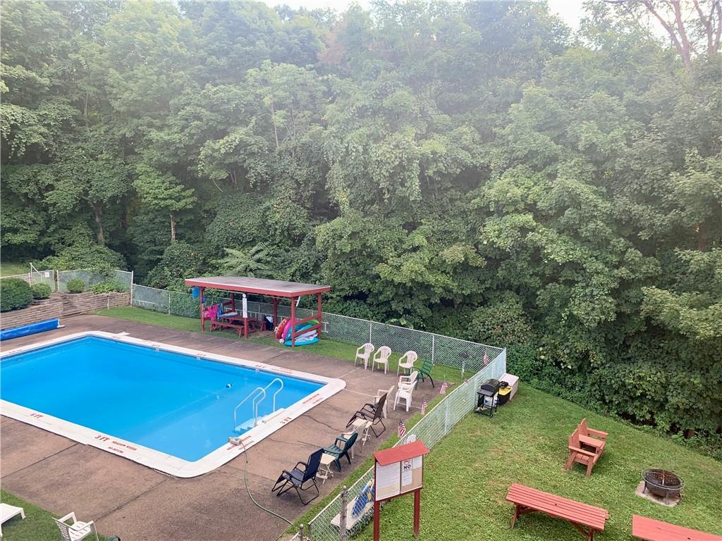 205 Coraopolis Road, Unit 11 Coraopolis, PA 15108 - Photo 11 of 19 Gallery Image 11