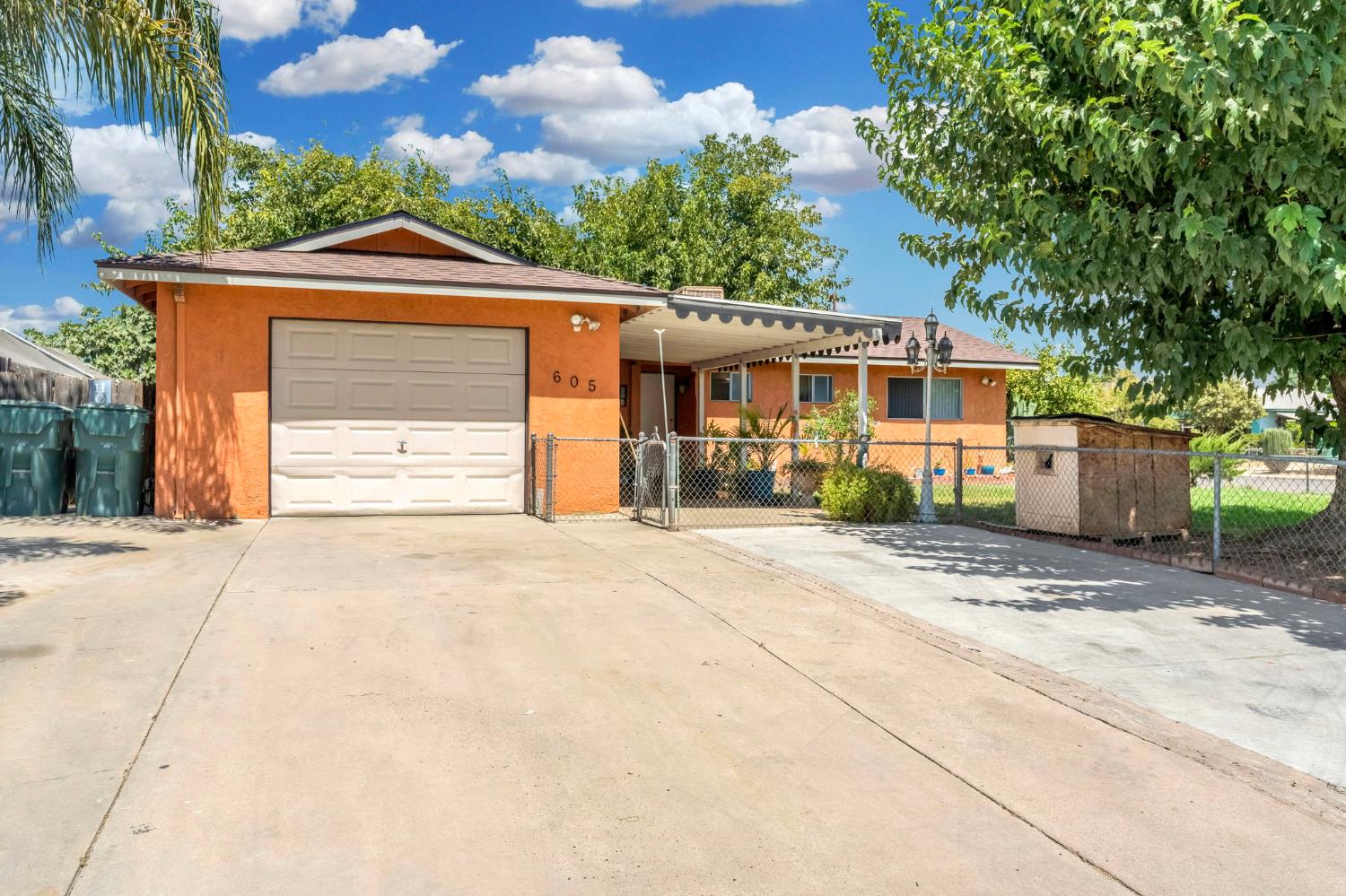 605 Stanley Street Exeter, CA 93221 - Photo 2 of 24 Gallery Image 2
