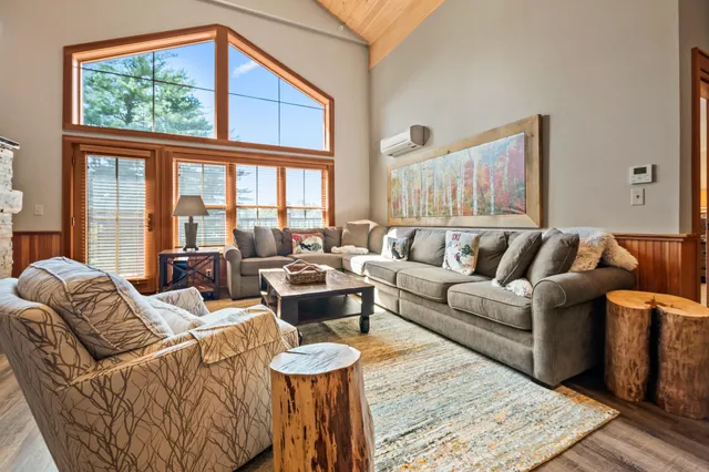 $1,325,000 | 235 Skimobile Road, Unit 1404, Conway, NH 03860