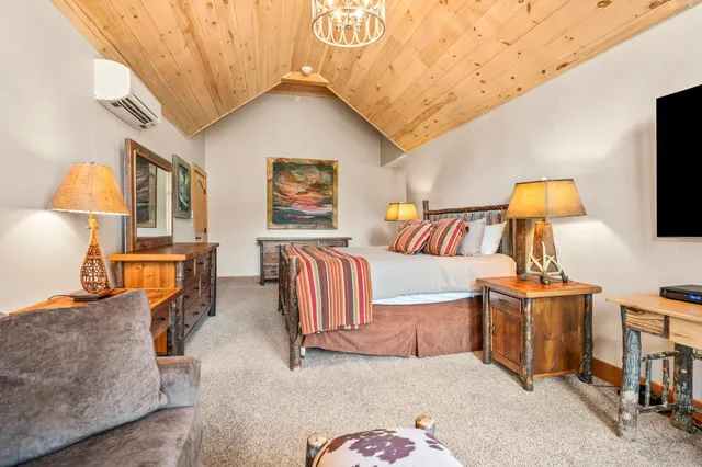 $1,325,000 | 235 Skimobile Road, Unit 1404, Conway, NH 03860