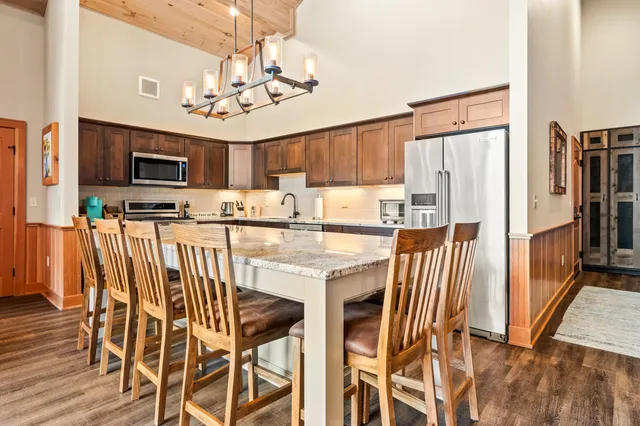 $1,325,000 | 235 Skimobile Road, Unit 1404, Conway, NH 03860