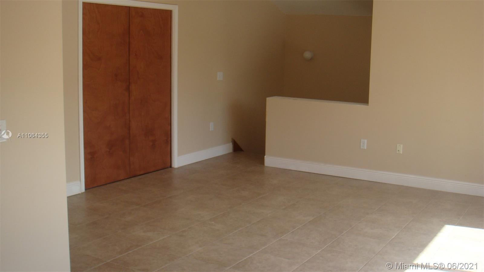 Kendall Miami, FL 33176 - Photo 3 of 13