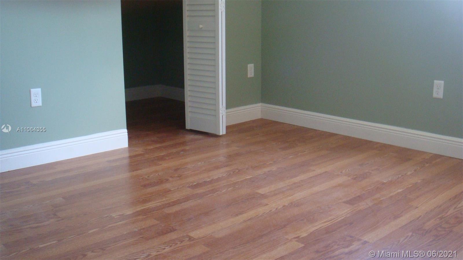 Kendall Miami, FL 33176 - Photo 7 of 13