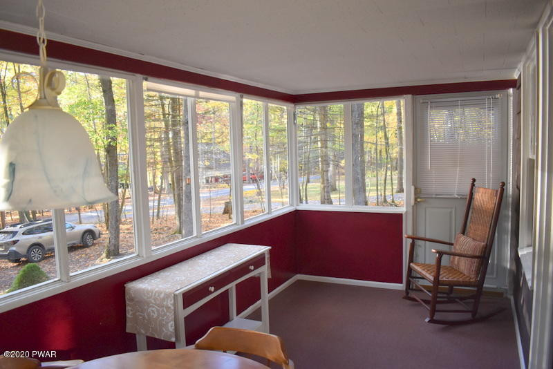 98 Whitney Lake Road Hawley, PA 18428 - Photo 5 of 30 DSC_0086