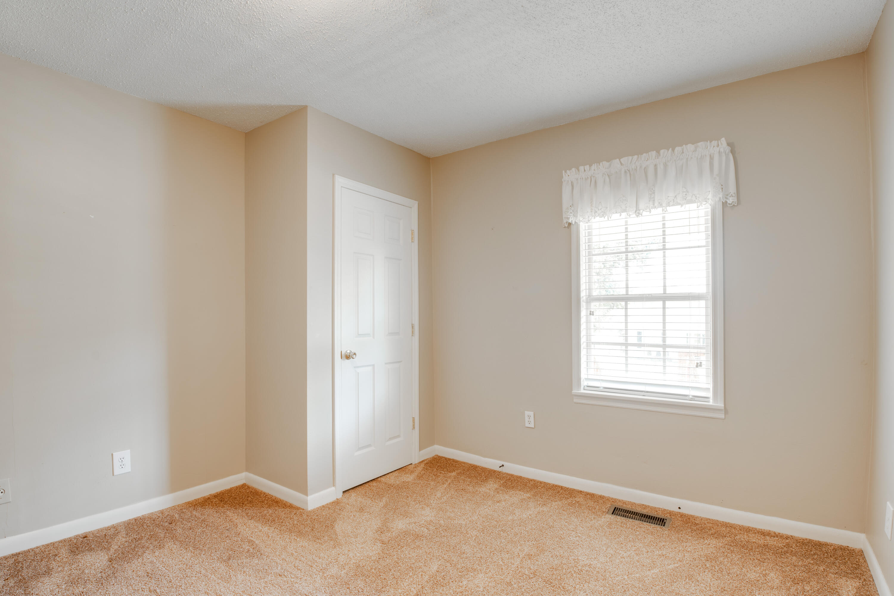 80 Pine Grove Access Road Ringgold, GA 30736 - Photo 27 of 35 DSC_2308