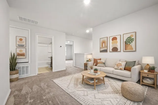 $2,400 | 271 Grace Lilly Drive, Buda, TX 78610