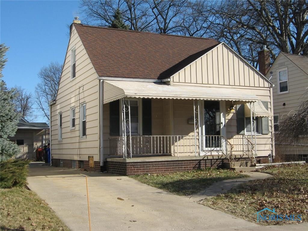 2142 Mansfield Road Toledo, OH 43613 - Photo 1 of 16 Gallery Image 1