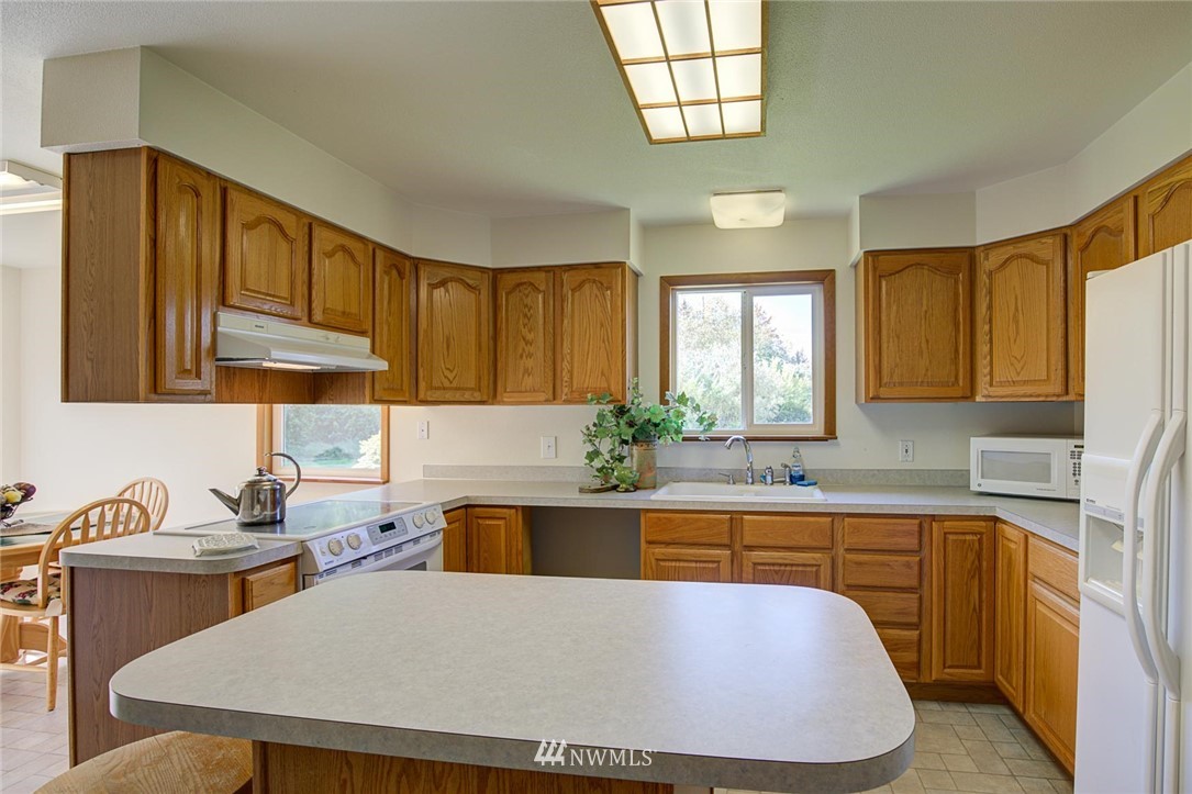 222 Endresen Road Hoquiam, WA 98550 - Photo 12 of 34 Gallery Image 12