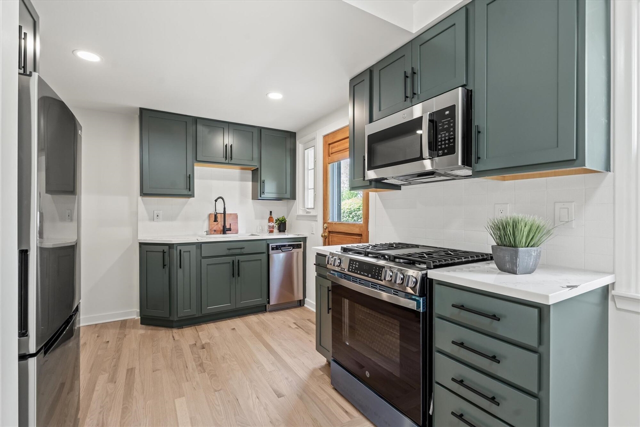 1650 Graefield Road Birmingham, MI 48009 - Photo 8 of 27