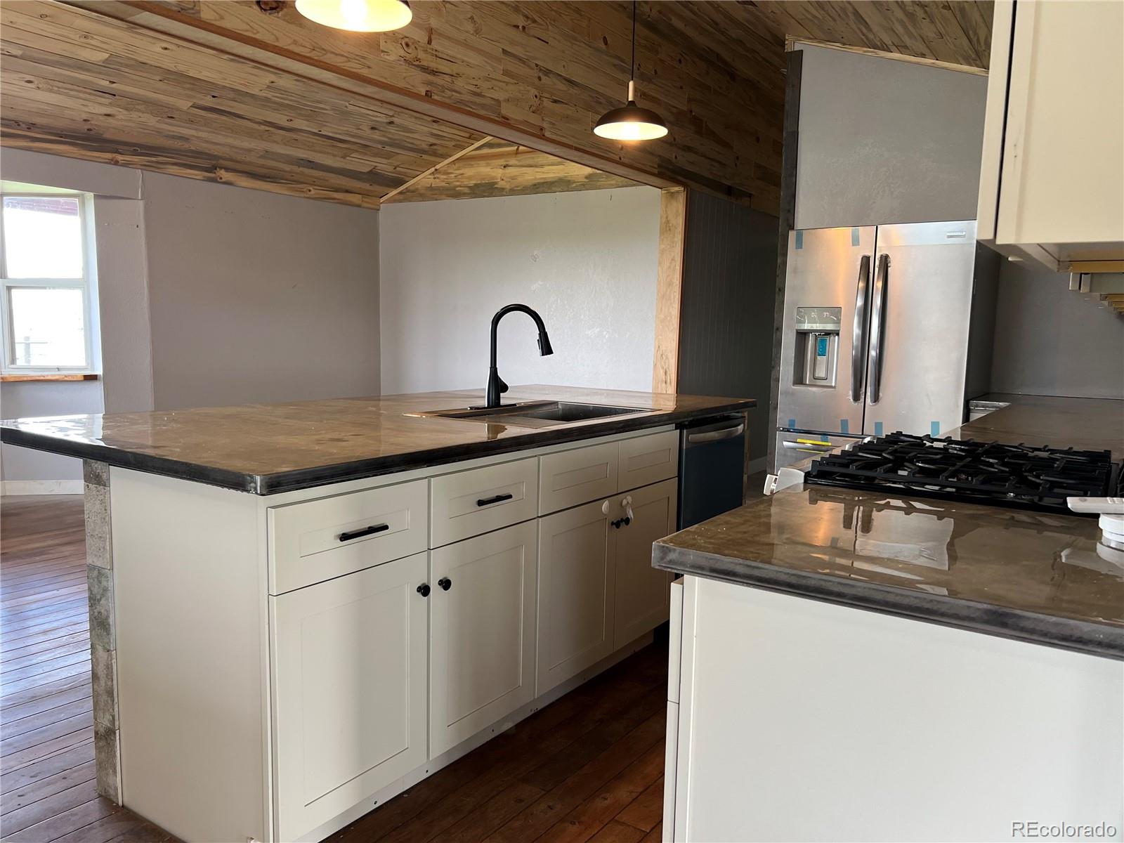 43951 Undercliffe Road Avondale, CO 81022 - Photo 9 of 40 Gallery Image 9