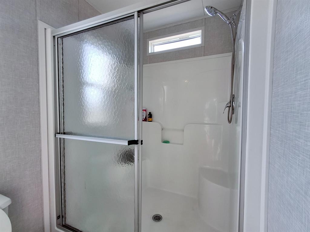 7256 Johnson Road Granbury, TX 76049 - Photo 29 of 40 Bathroom with a shower stall
