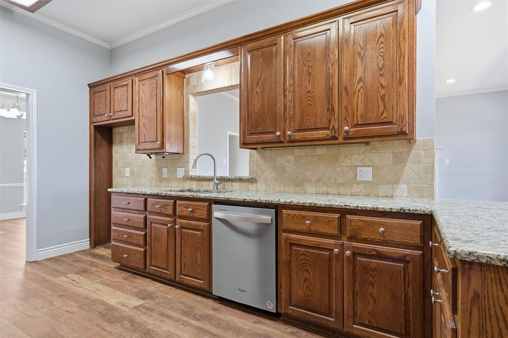 693 McLaughlin Road Woodway, TX 76712 - Photo 11 of 37