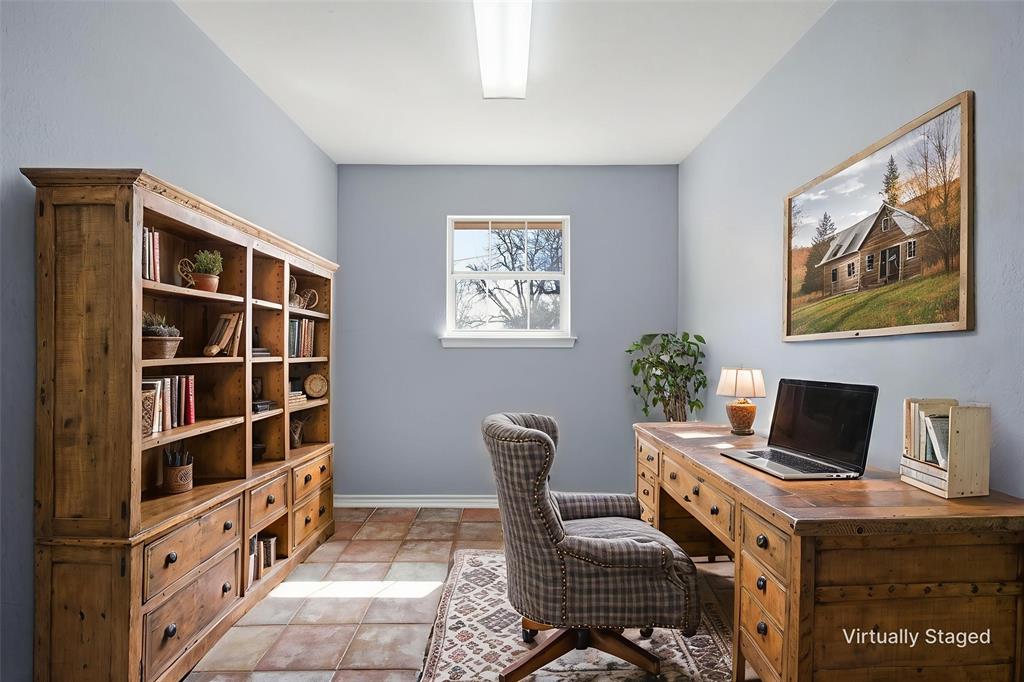 693 McLaughlin Road Woodway, TX 76712 - Photo 16 of 37