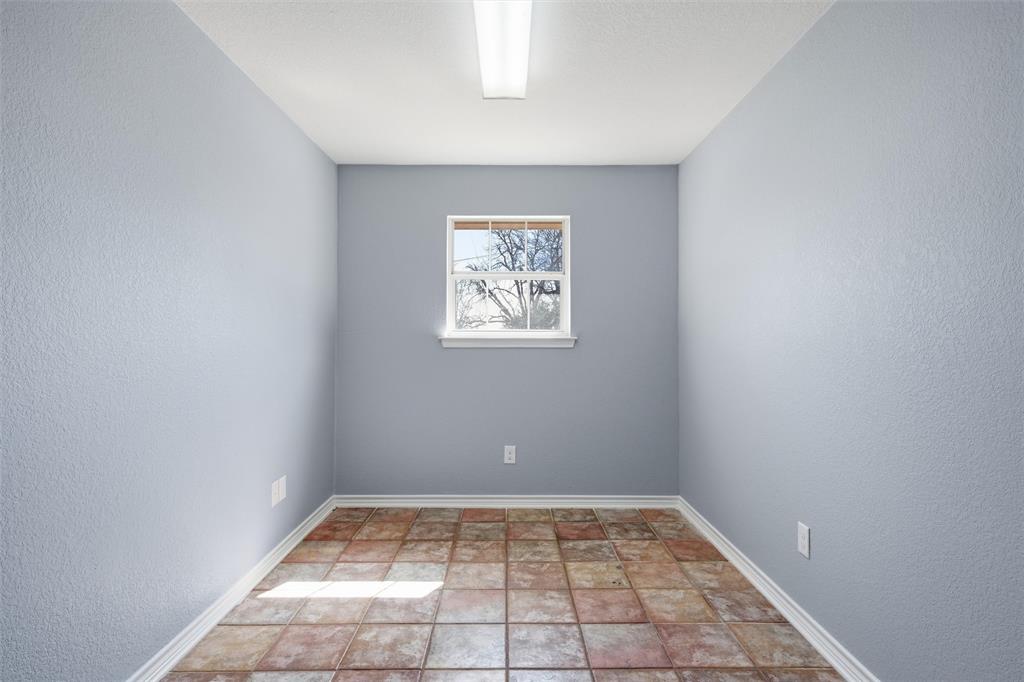 693 McLaughlin Road Woodway, TX 76712 - Photo 17 of 37