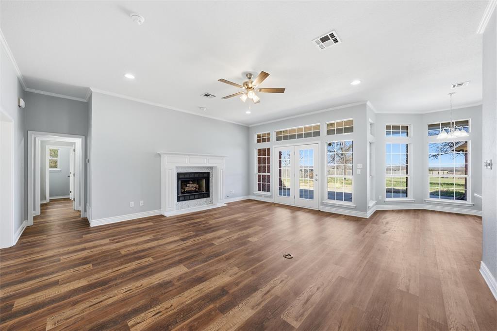 693 McLaughlin Road Woodway, TX 76712 - Photo 5 of 37