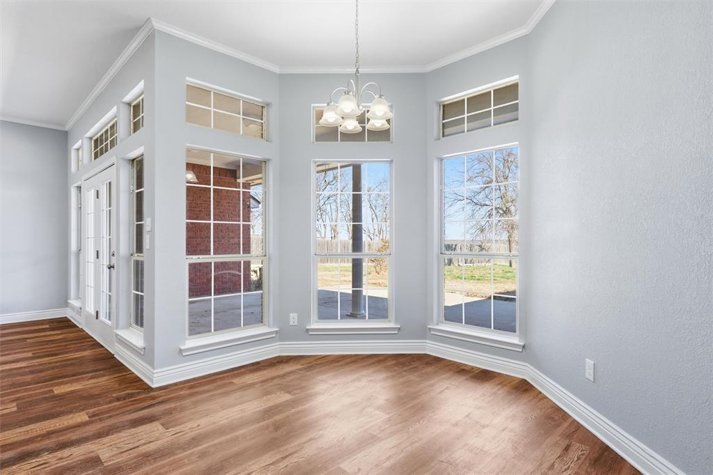 693 McLaughlin Road Woodway, TX 76712 - Photo 7 of 37