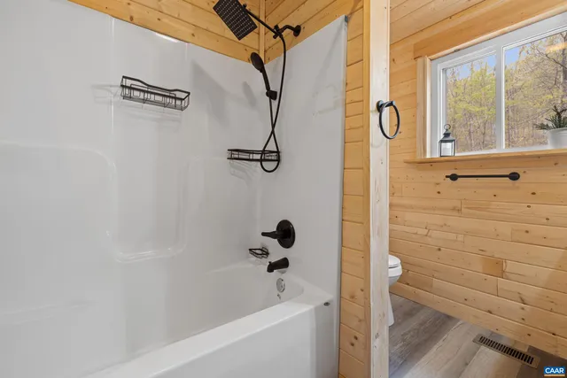 $349,000 | 136 Wildwood Lane, Shenandoah, VA 22849