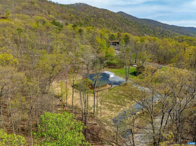 $349,000 | 136 Wildwood Lane, Shenandoah, VA 22849