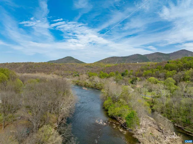 $349,000 | 136 Wildwood Lane, Shenandoah, VA 22849