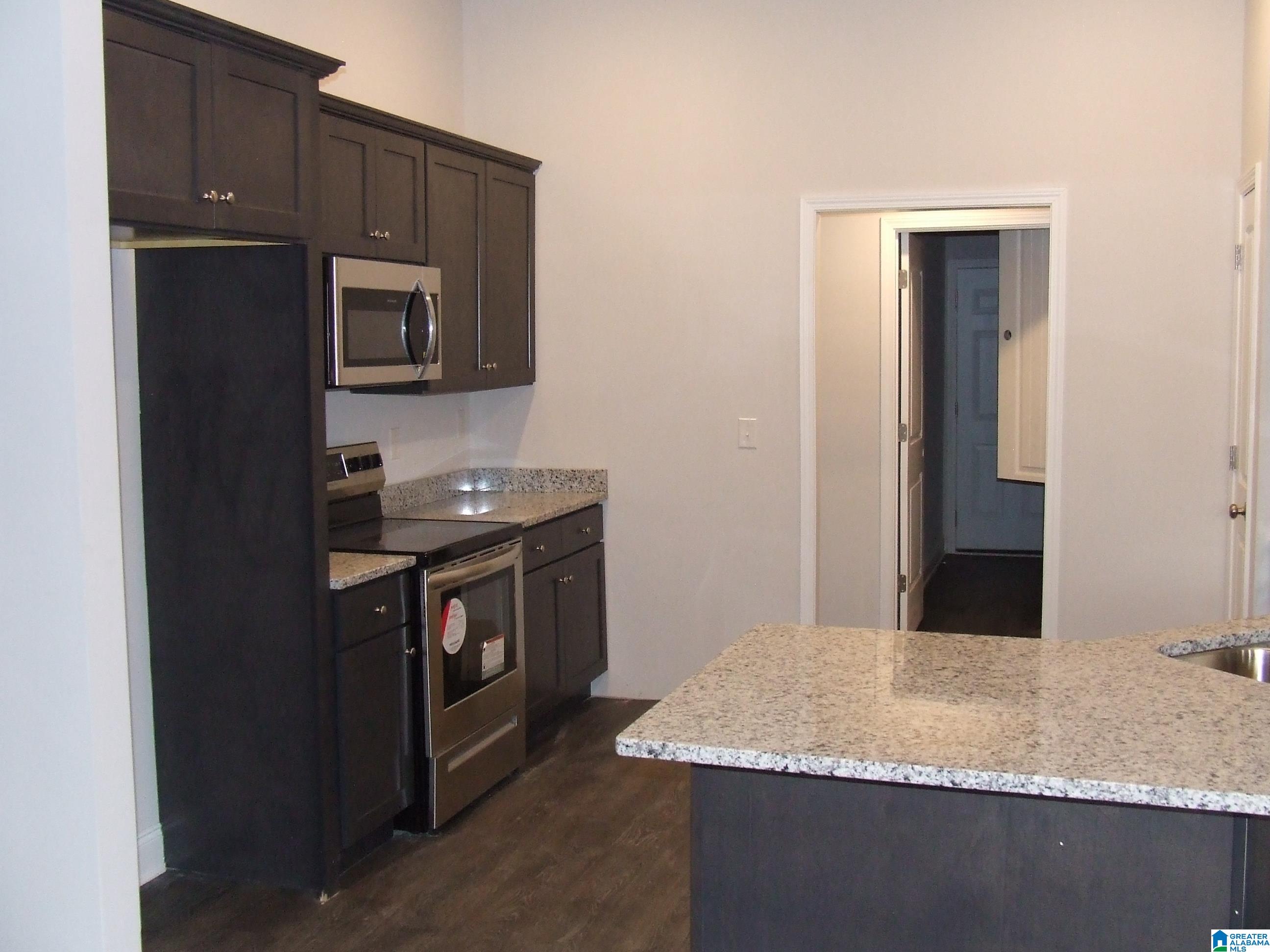 422 Harless Lane Alabaster, AL 35007 - Photo 5 of 14