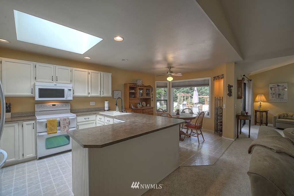 20004 York Drive Bothell, WA 98012 - Photo 10 of 20