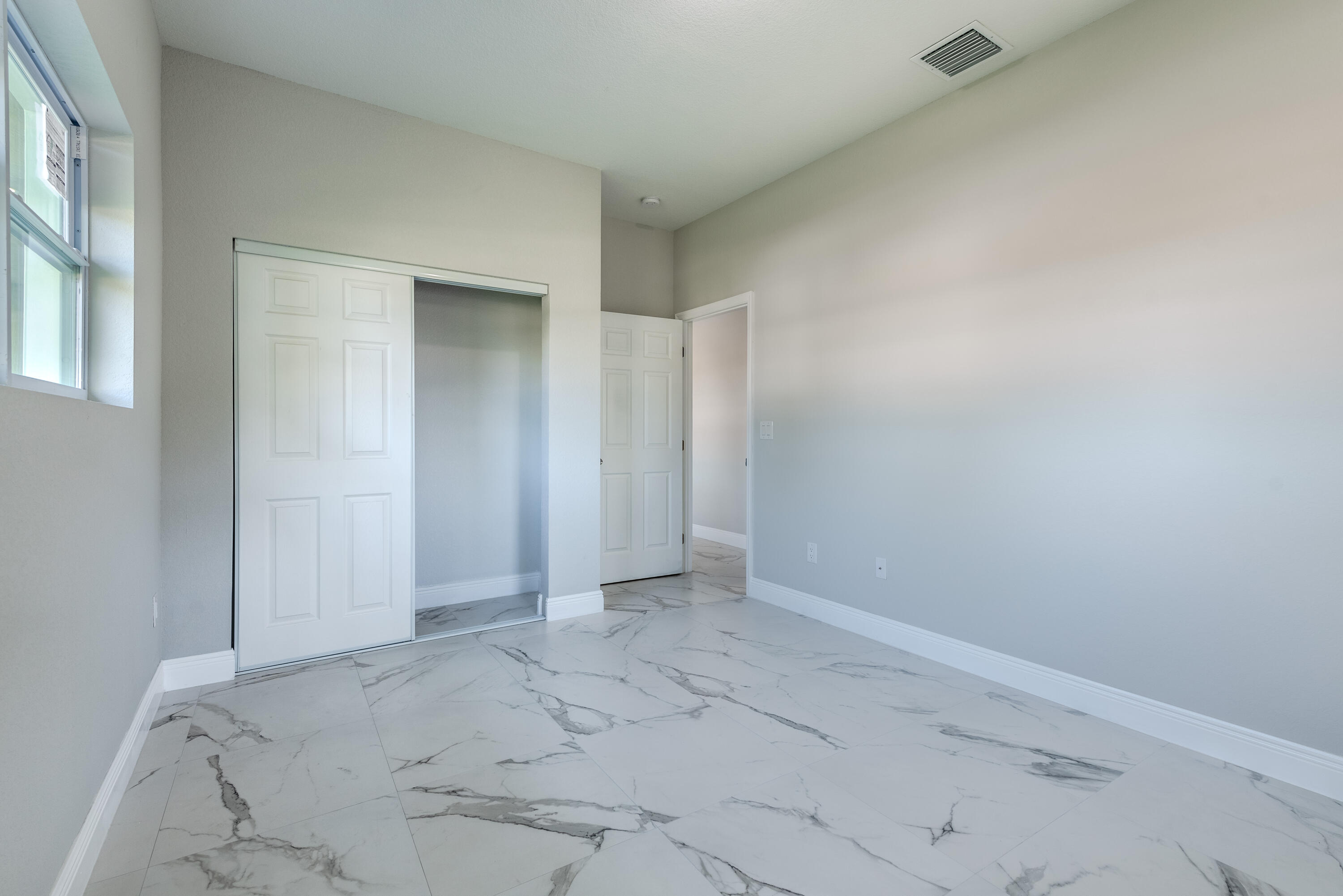 304 East Lake Road Palm Springs, FL 33461 - Photo 11 of 33 304 E Lake Rd-13