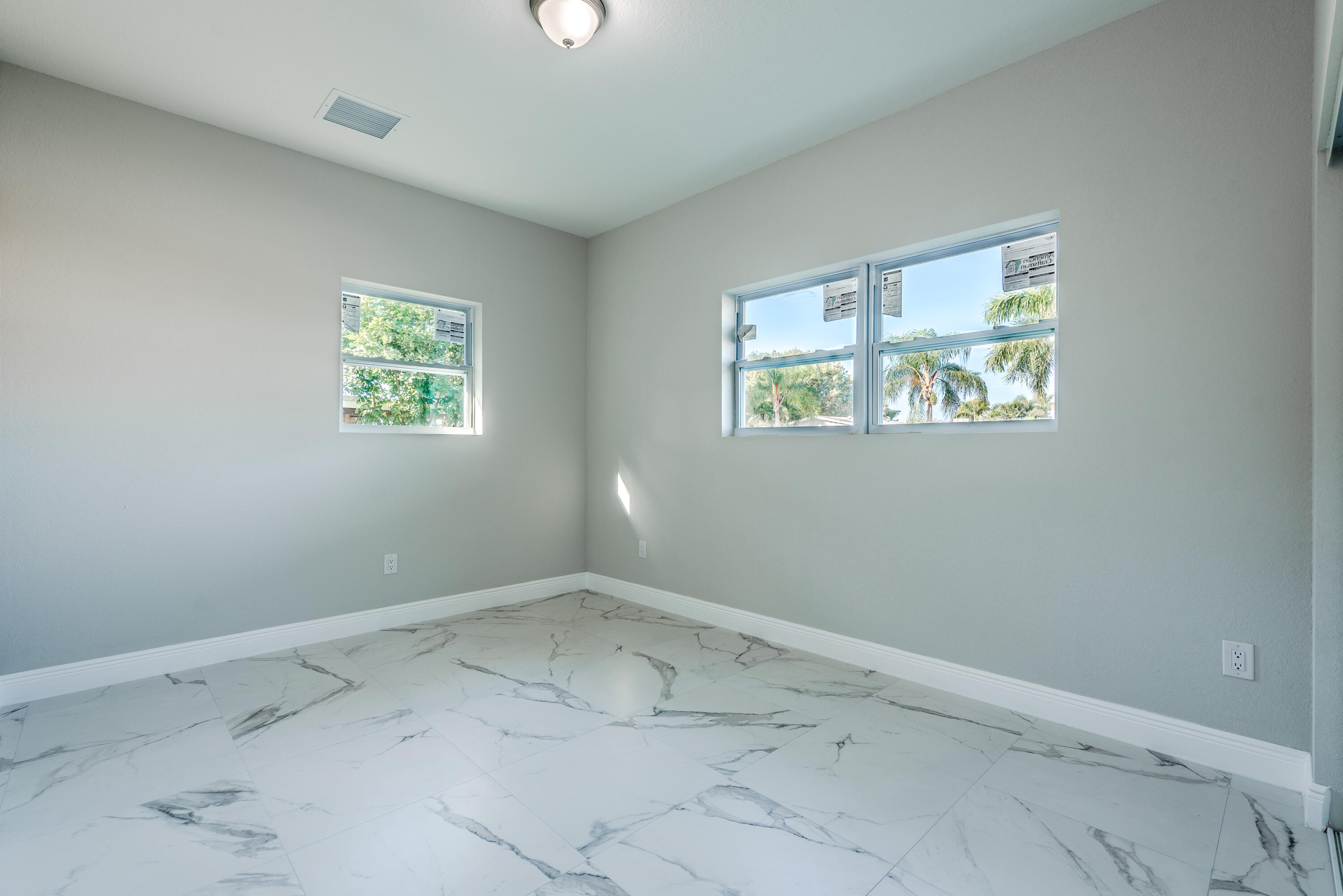 304 East Lake Road Palm Springs, FL 33461 - Photo 13 of 33 304 E Lake Rd-15