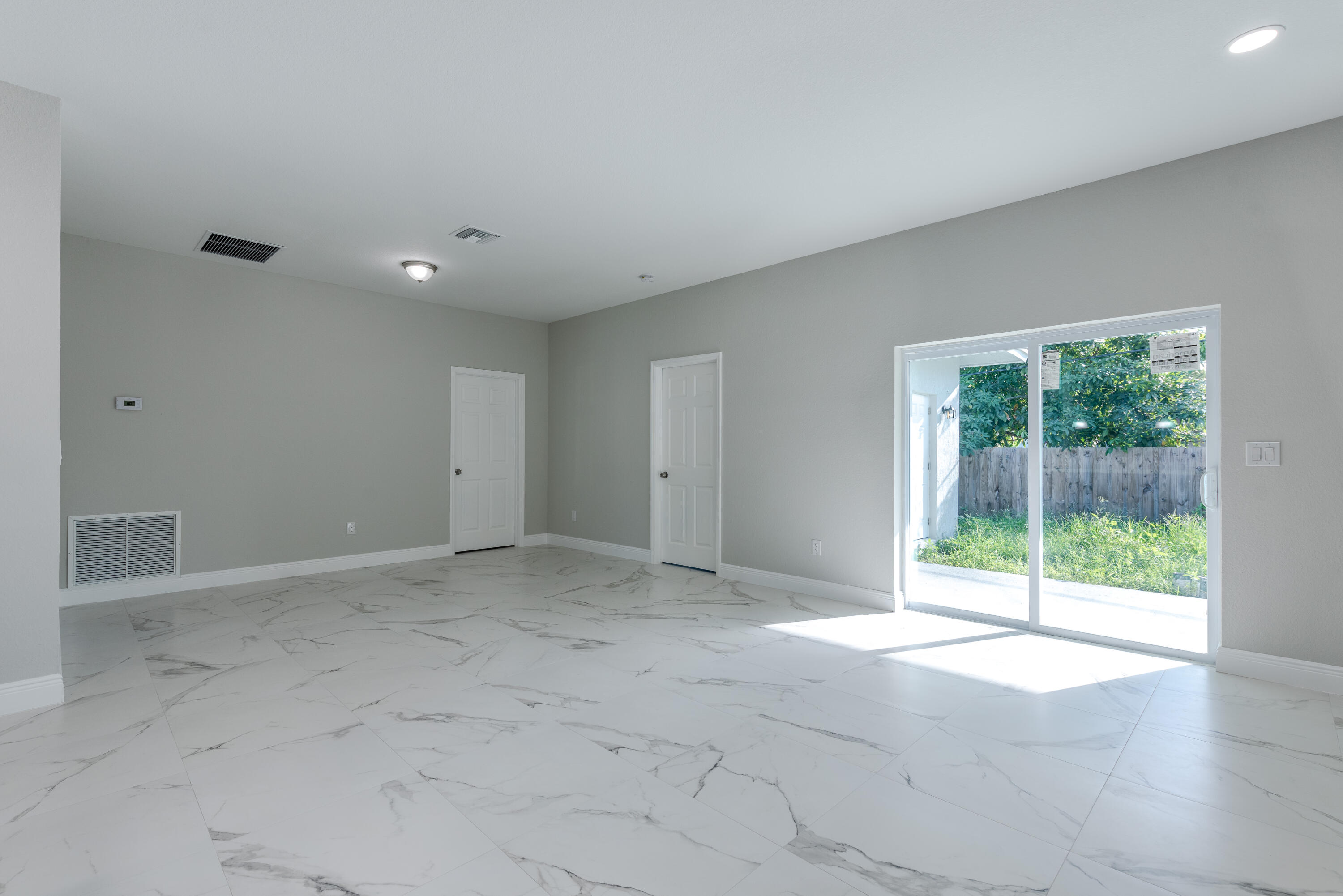304 East Lake Road Palm Springs, FL 33461 - Photo 23 of 33 304 E Lake Rd-25
