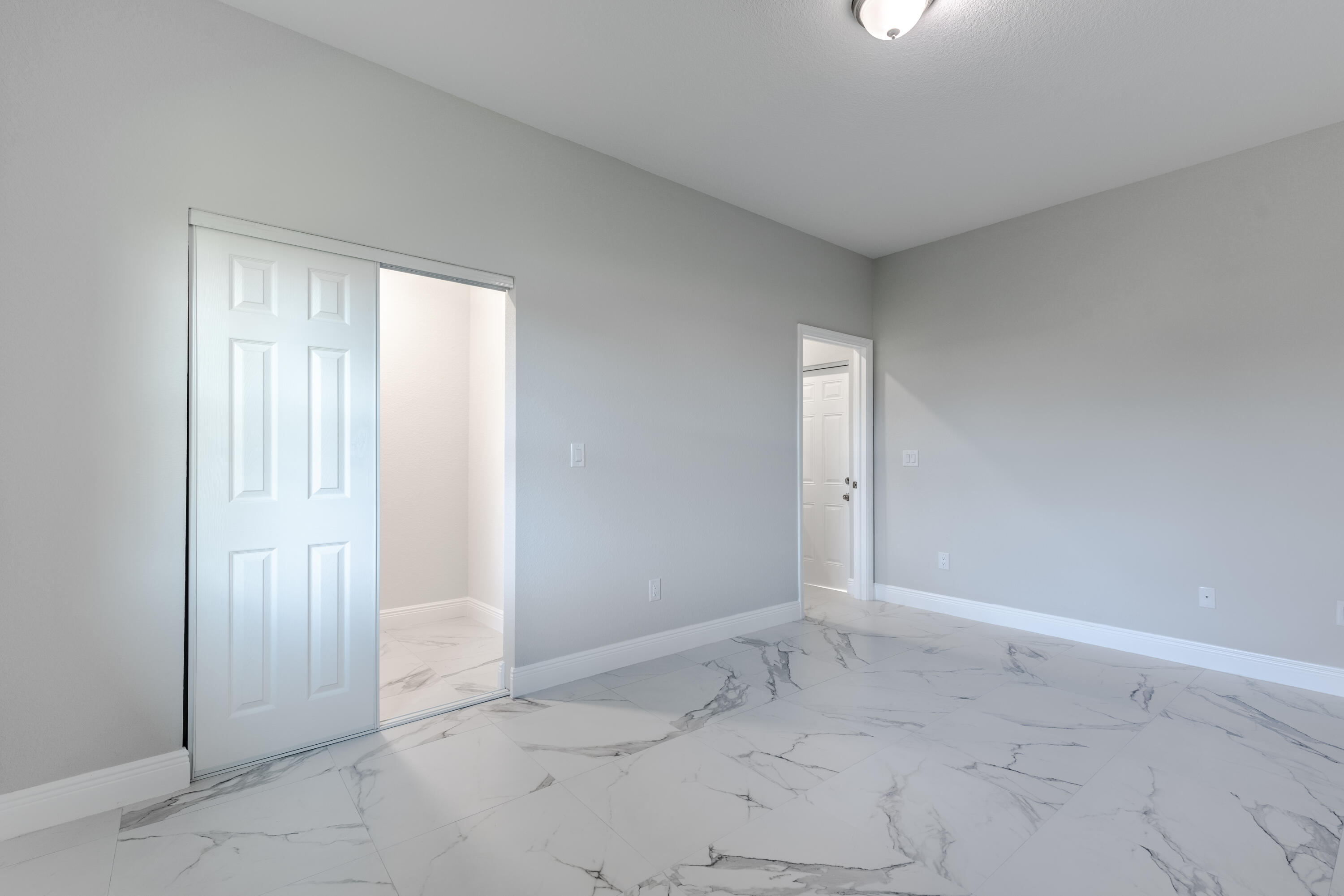 304 East Lake Road Palm Springs, FL 33461 - Photo 26 of 33 304 E Lake Rd-29