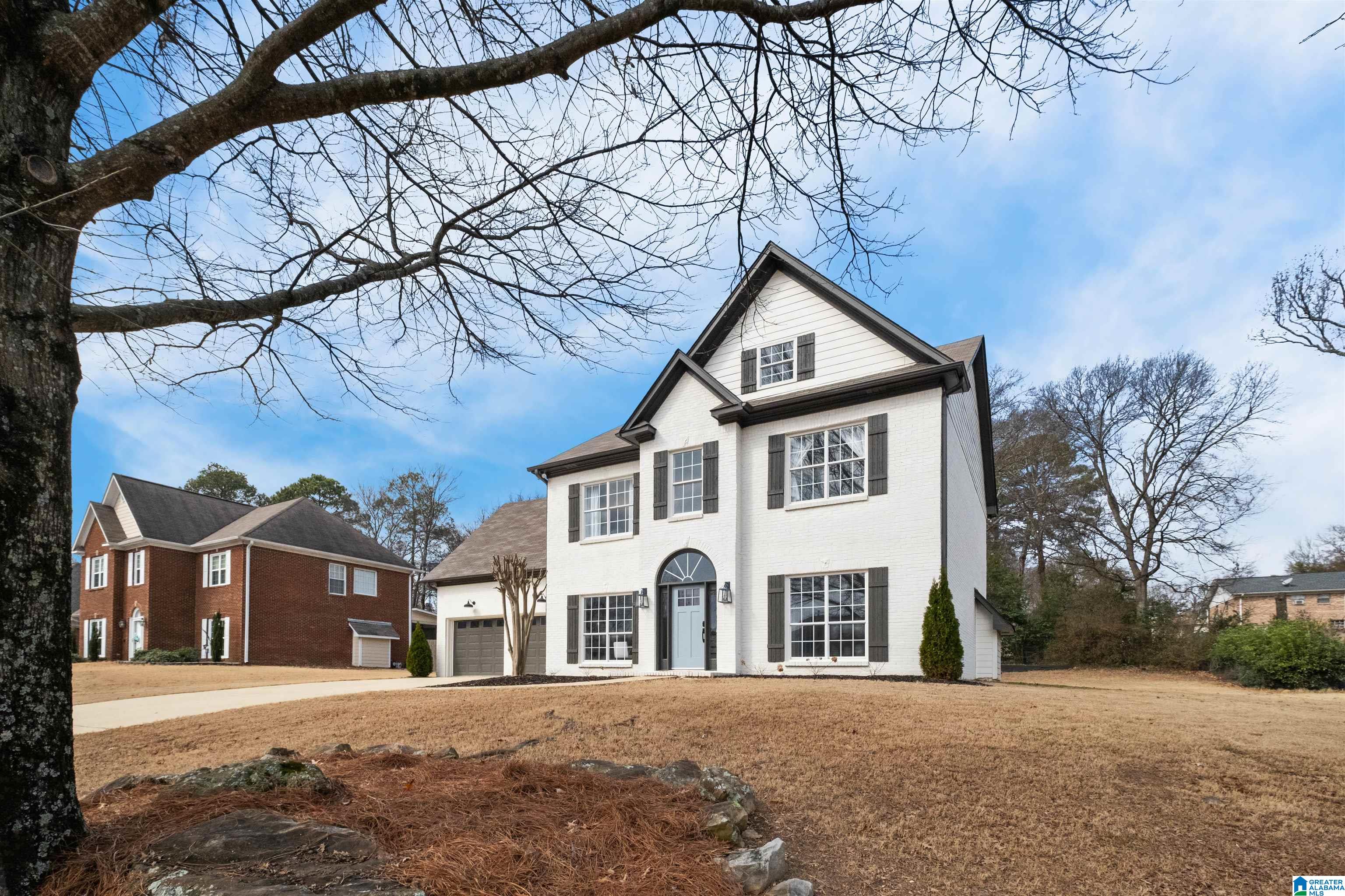656 Bluff Park Road Hoover, AL 35226 - Photo 2 of 57