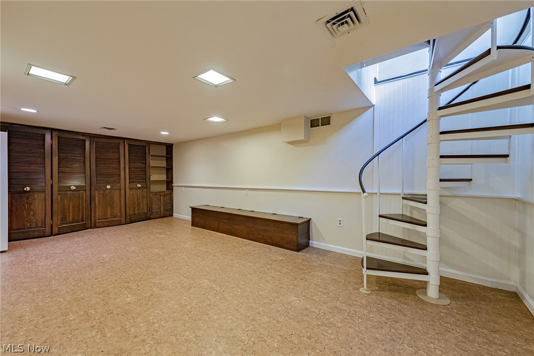 29475 Edgedale Road Cleveland, OH 44124 - Photo 27 of 35 Gallery Image 27