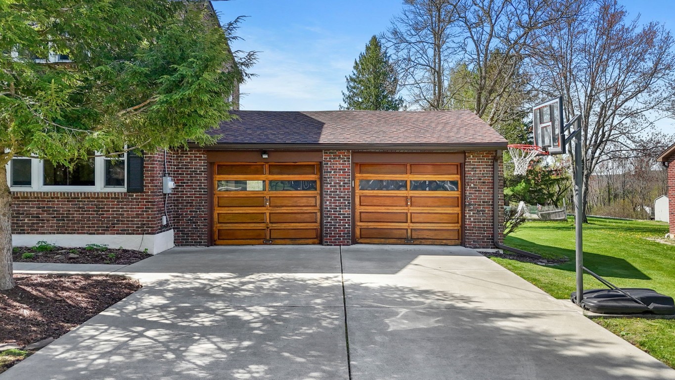 18 Warner Road Binghamton, NY 13901 - Photo 4 of 50 Gallery Image 4