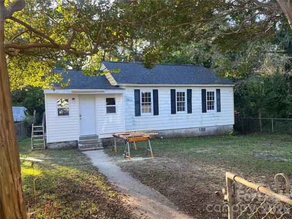 $1,375 | 4723 Linden Street, Columbia, SC 29203