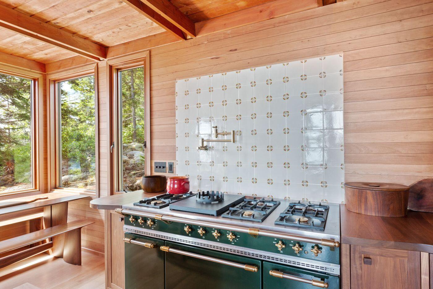 52 Starboard Rock Road Vinalhaven, ME 04863 - Photo 13 of 54 W13-ME2210_12