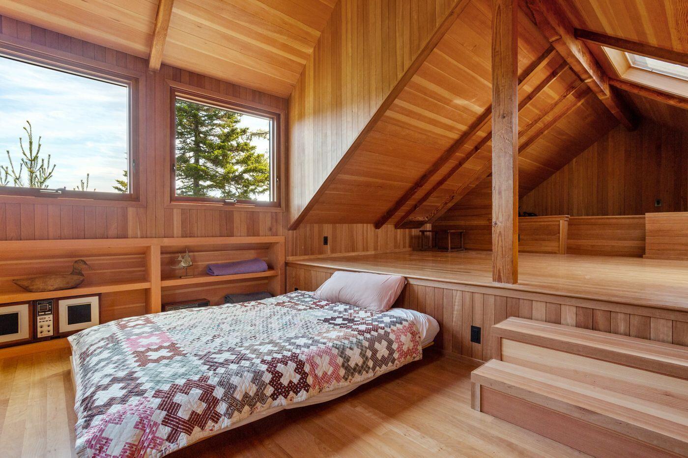 52 Starboard Rock Road Vinalhaven, ME 04863 - Photo 18 of 54 W18-ME2210_17