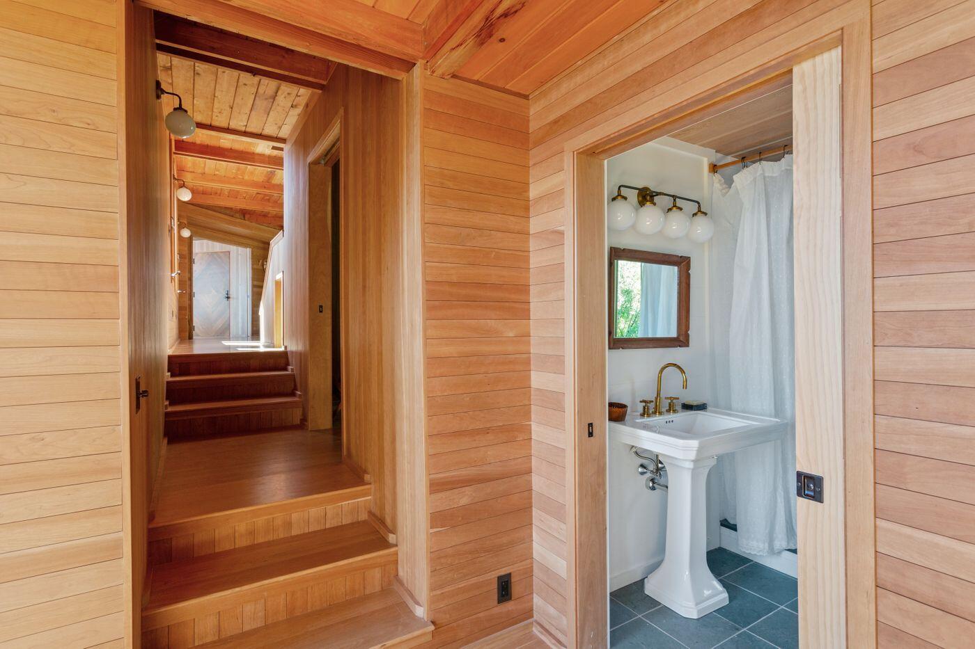 52 Starboard Rock Road Vinalhaven, ME 04863 - Photo 25 of 54 W25-ME2210_22