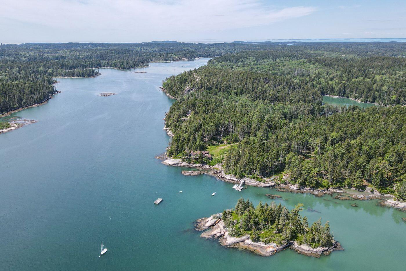 52 Starboard Rock Road Vinalhaven, ME 04863 - Photo 51 of 54 W51-ME2210_48