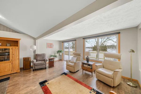 $899,900 | 9673 Lake Drive, Mecosta, MI 49332