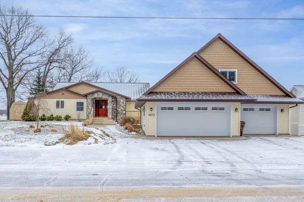 $899,900 | 9673 Lake Drive, Mecosta, MI 49332