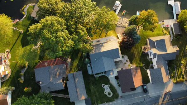 $899,900 | 9673 Lake Drive, Mecosta, MI 49332