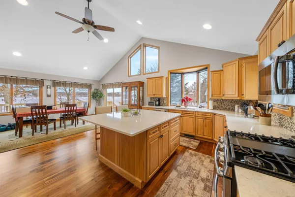 $899,900 | 9673 Lake Drive, Mecosta, MI 49332