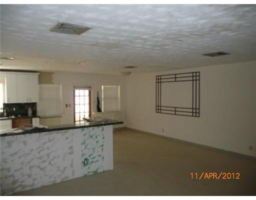 1034 Northwest 4th Avenue Boca Raton, FL 33432 - Photo 3 of 5 Den/Family/Great Room